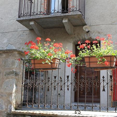 La Maison Des Vignerons Chambres D'Hotes B&B Donnaz Dış mekan fotoğraf